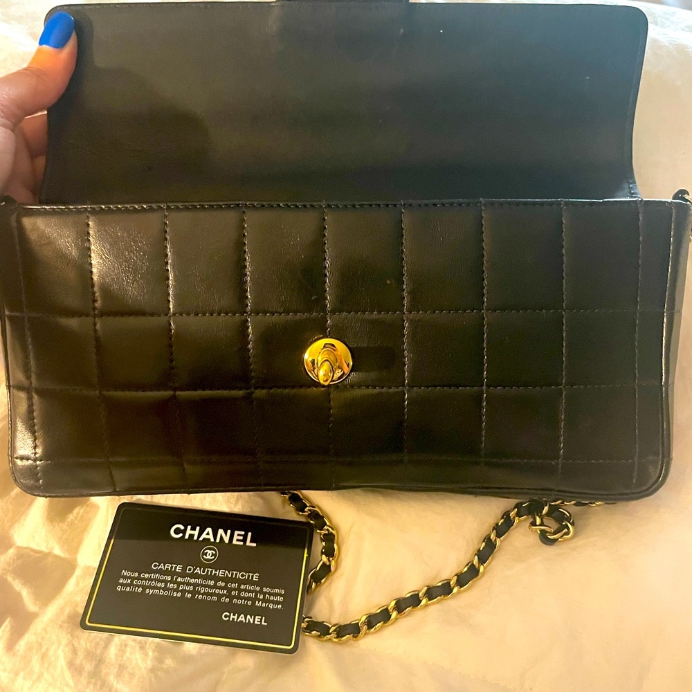 SOLD SOLD Chanel - Picture 3 of 9
